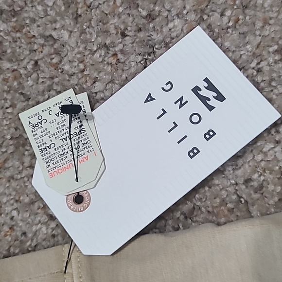 NWT Billabong Biker Babe Shorts Size Small - Picture 2 of 4